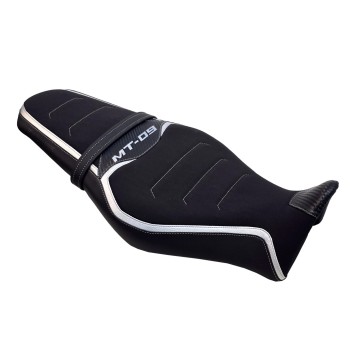 ΚΑΛΥΜΜΑ ΣΕΛΑΣ BAGSTER "DESIGN" ΓΙΑ YAMAHA MT 09 '21-'26 STAM/NUBUCK/CARBON SPIRIT/SILVER